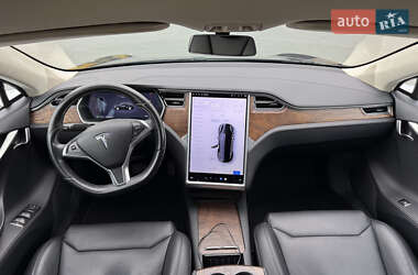Лифтбек Tesla Model S 2017 в 