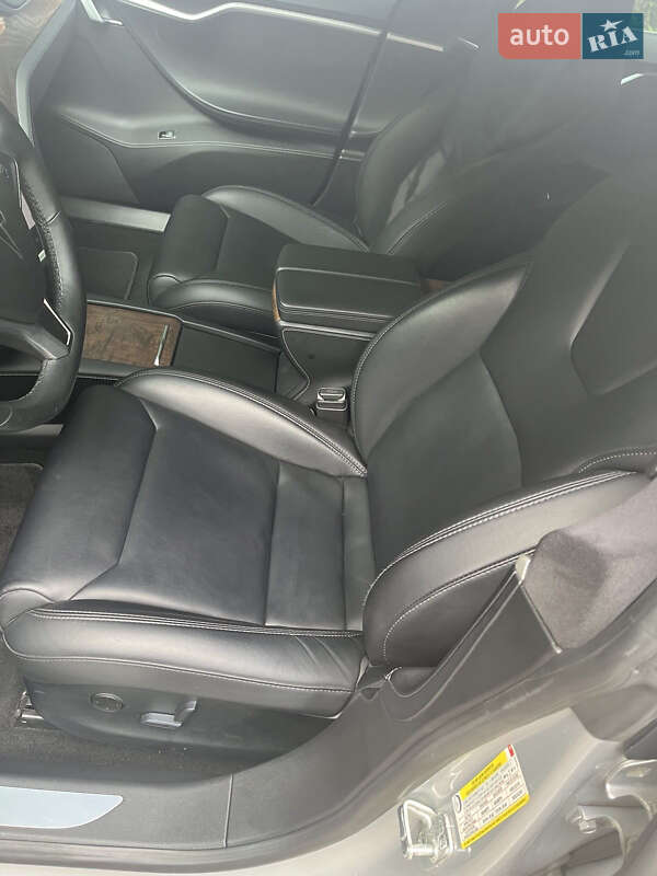 Ліфтбек Tesla Model S 2018 в Трускавці