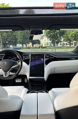 Лифтбек Tesla Model S 2017 в 