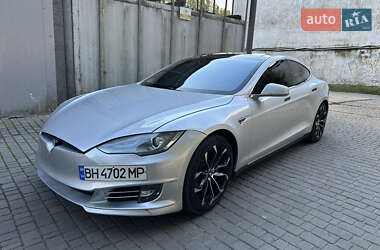 Лифтбек Tesla Model S 2013 в 