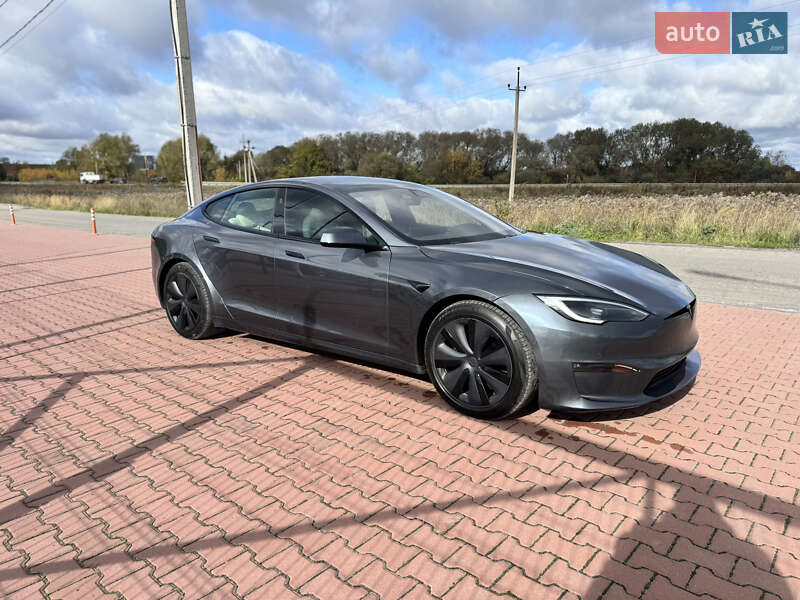 Лифтбек Tesla Model S 2022 в Ровно