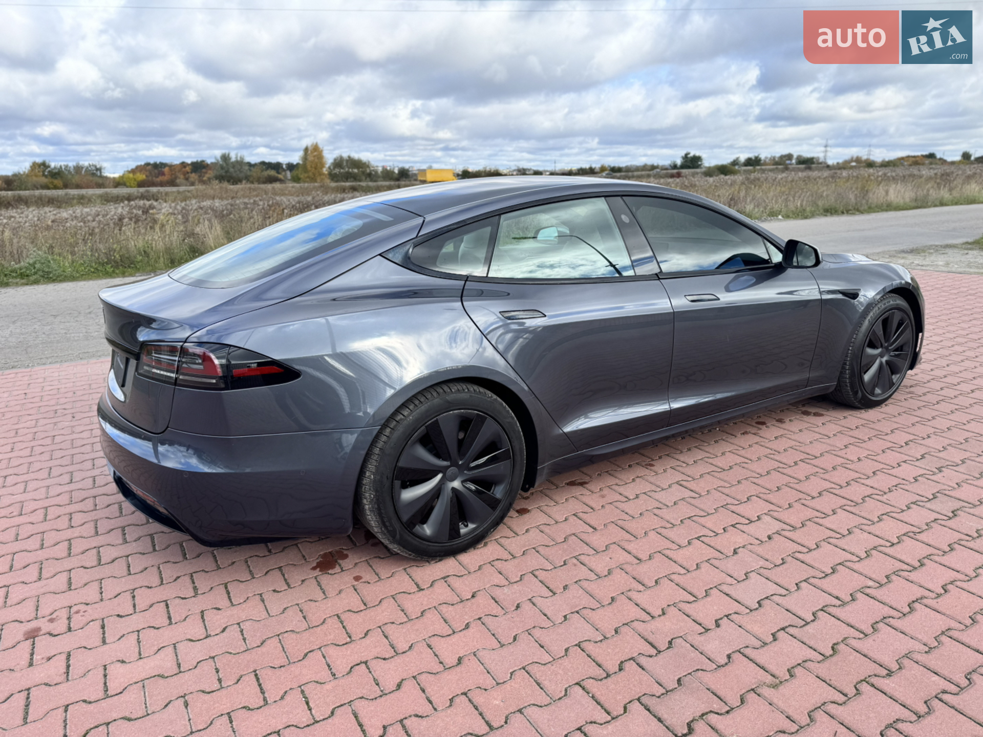 2022 Tesla Model S - мініатюра 13