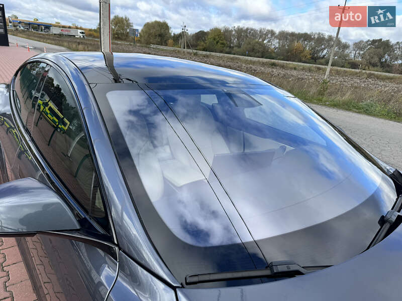 Лифтбек Tesla Model S 2022 в Ровно