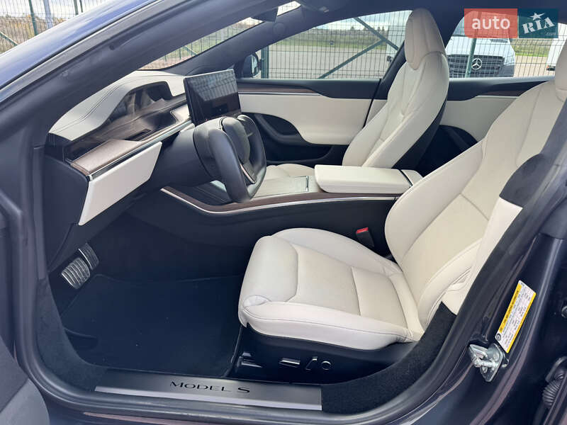 Лифтбек Tesla Model S 2022 в Ровно