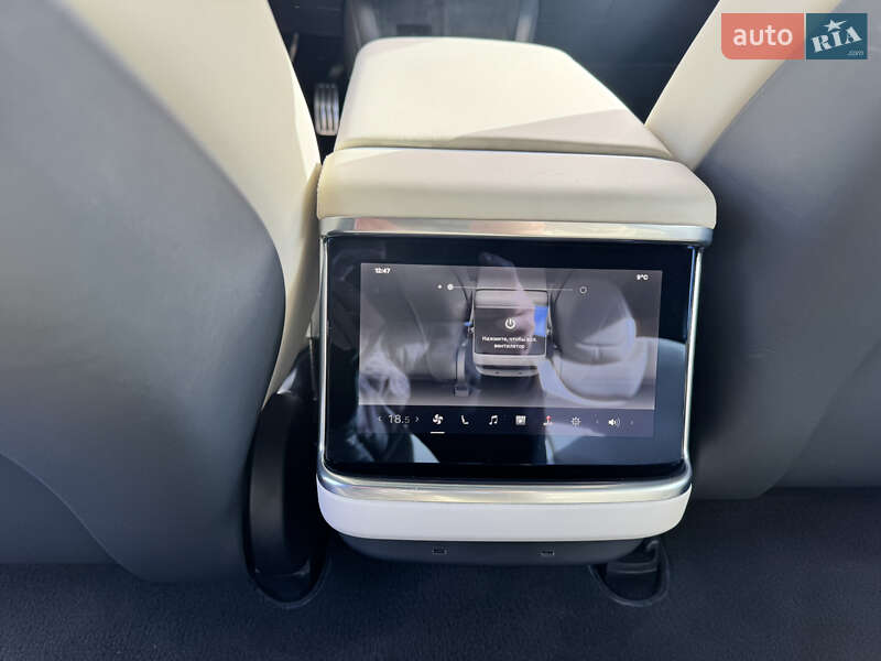 Лифтбек Tesla Model S 2022 в Ровно