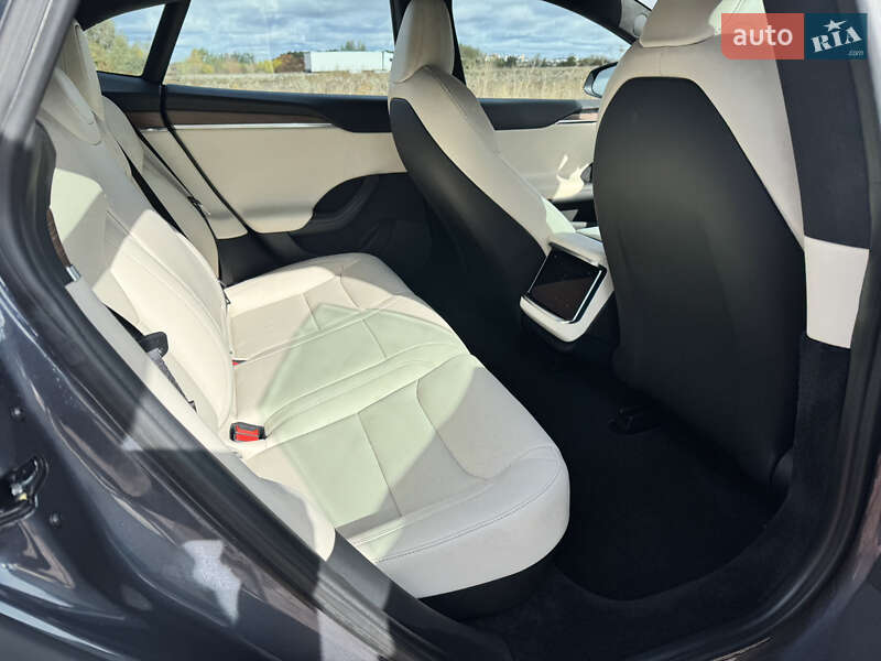 Лифтбек Tesla Model S 2022 в Ровно фото 44 Лифтбек Tesla Model S 2022 в Ровно