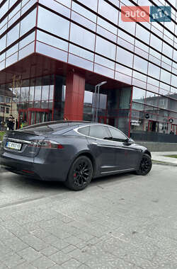 Лифтбек Tesla Model S 2016 в 