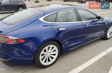 Лифтбек Tesla Model S 2016 в Киеве