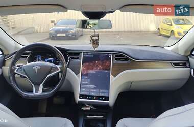 Лифтбек Tesla Model S 2016 в Киеве