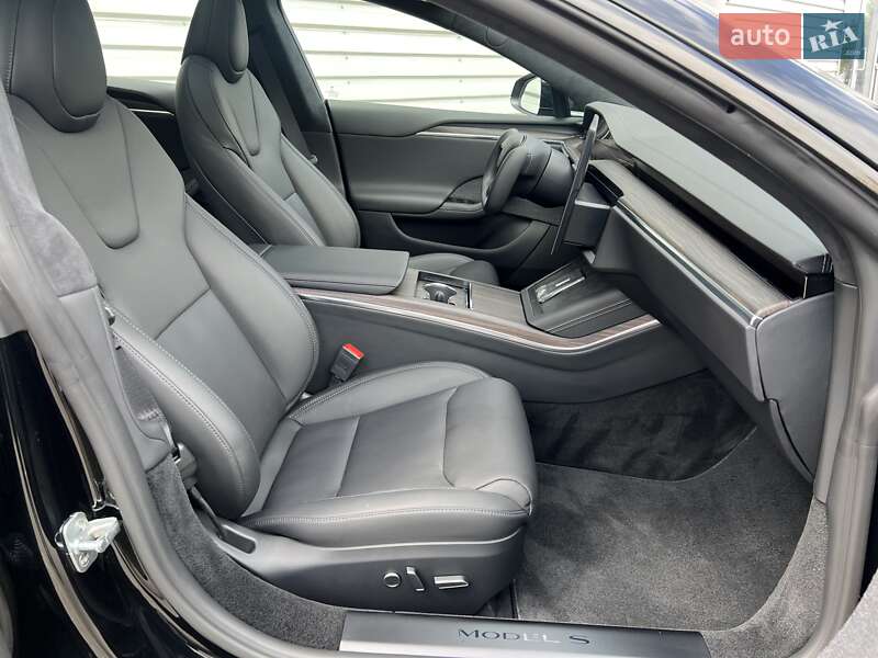 Ліфтбек Tesla Model S 2023 в Києві