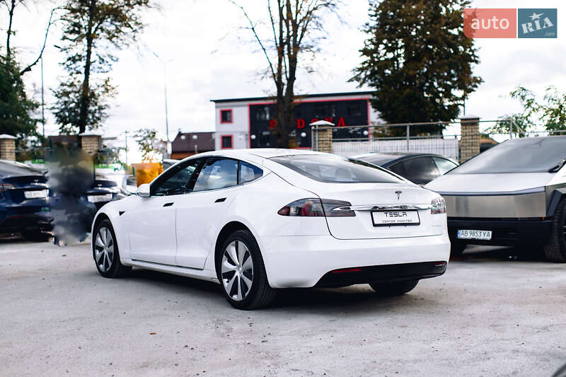 Лифтбек Tesla Model S 2020 в Виннице