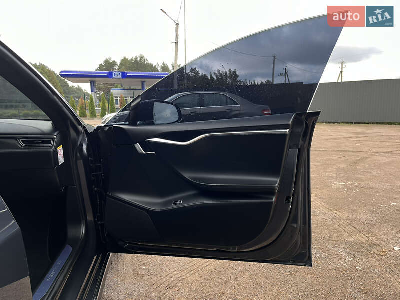Лифтбек Tesla Model S 2015 в Ровно фото 13 Лифтбек Tesla Model S 2015 в Ровно