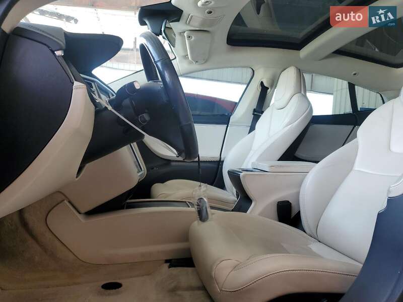 Ліфтбек Tesla Model S 2017 в Чернігові фото 7 Ліфтбек Tesla Model S 2017 в Чернігові