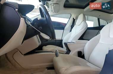 Лифтбек Tesla Model S 2017 в 