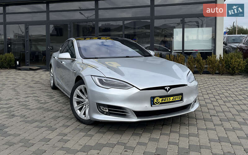 Tesla Model S 2018