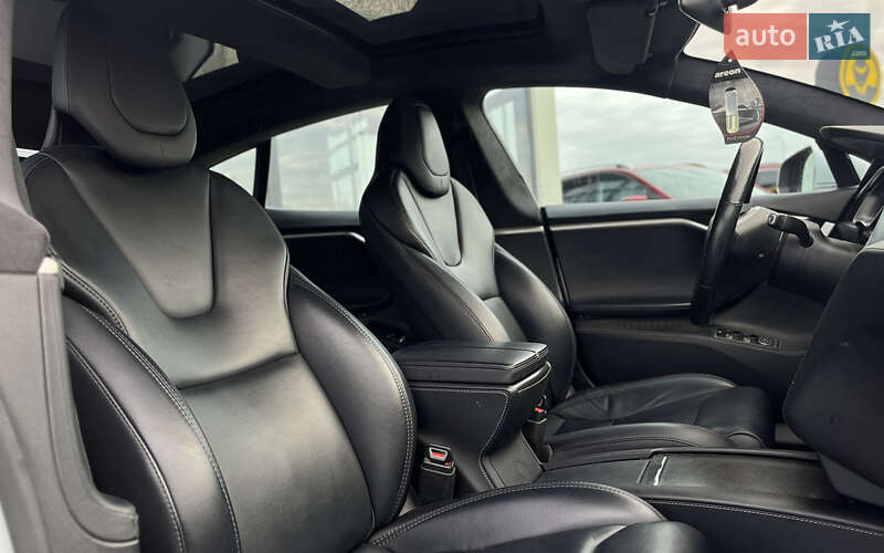 Ліфтбек Tesla Model S 2018 в Мукачевому