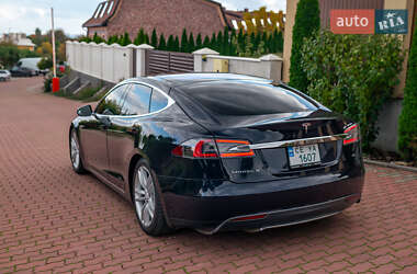 Лифтбек Tesla Model S 2013 в 