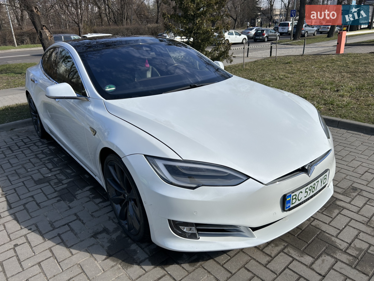 2015 Tesla Model S - мініатюра 23