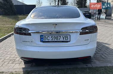Лифтбек Tesla Model S 2016 в 