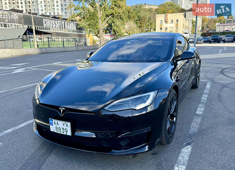 Лифтбек Tesla Model S 2022 в Киеве
