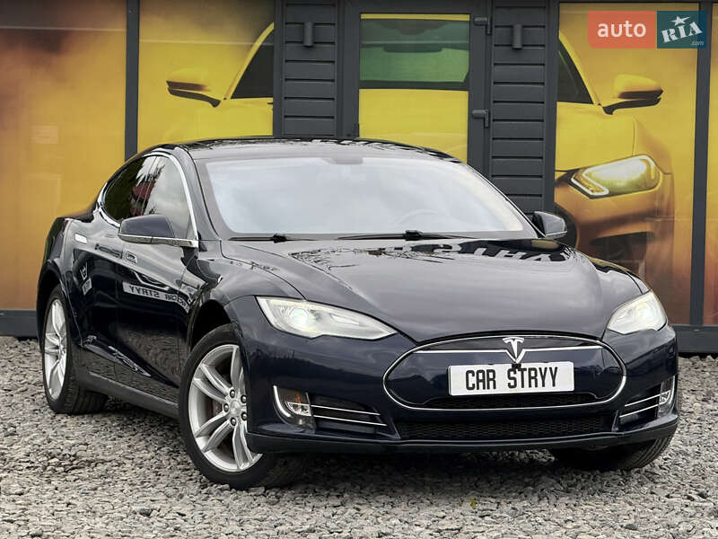 Лифтбек Tesla Model S 2013 в Стрые
