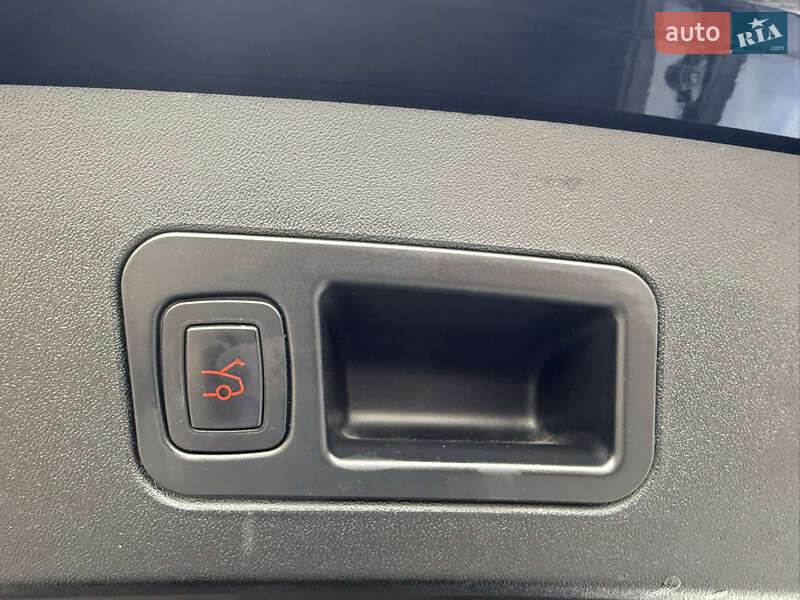 Лифтбек Tesla Model S 2013 в Стрые