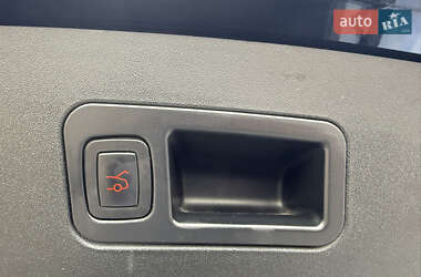 Лифтбек Tesla Model S 2013 в 
