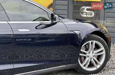 Лифтбек Tesla Model S 2013 в 