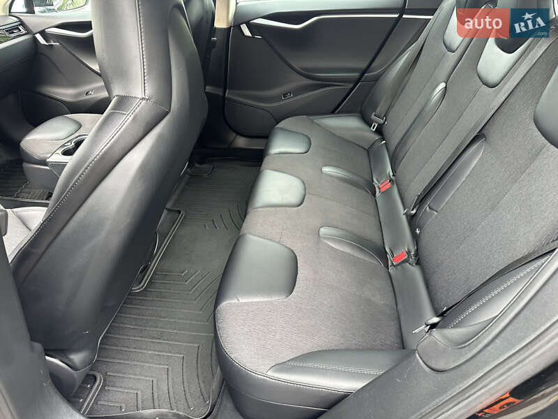 Лифтбек Tesla Model S 2015 в Хмельницком фото 15 Лифтбек Tesla Model S 2015 в Хмельницком