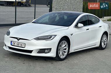 Лифтбек Tesla Model S 2018 в 