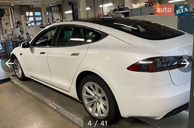 Лифтбек Tesla Model S 2018 в 