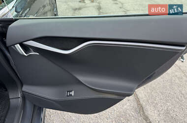Ліфтбек Tesla Model S 2020 в Дніпрі