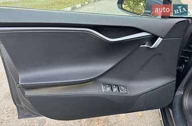 Ліфтбек Tesla Model S 2020 в Дніпрі