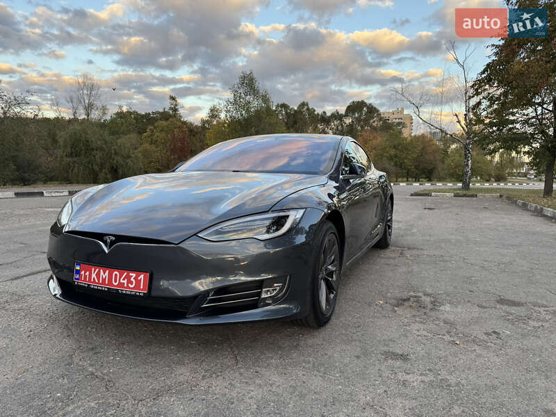 Ліфтбек Tesla Model S 2020 в Запоріжжі