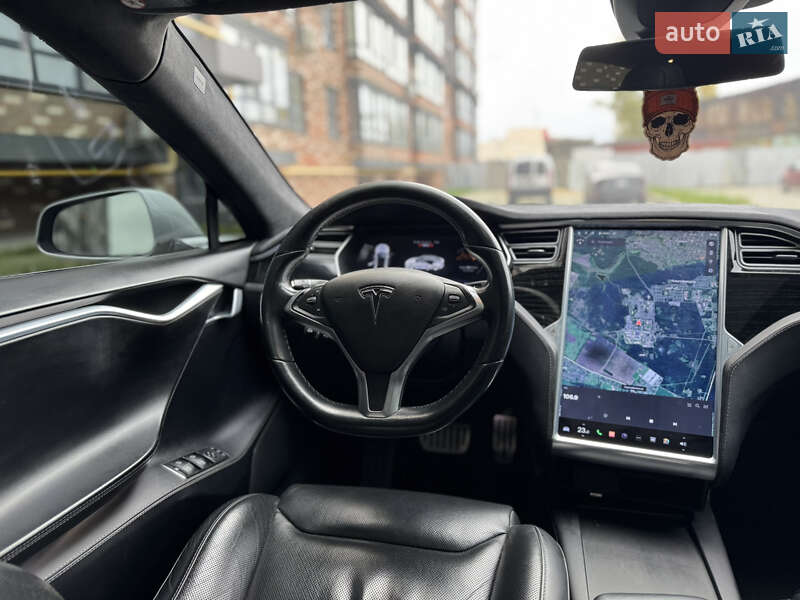 Ліфтбек Tesla Model S 2016 в Житомирі