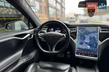 Лифтбек Tesla Model S 2016 в 