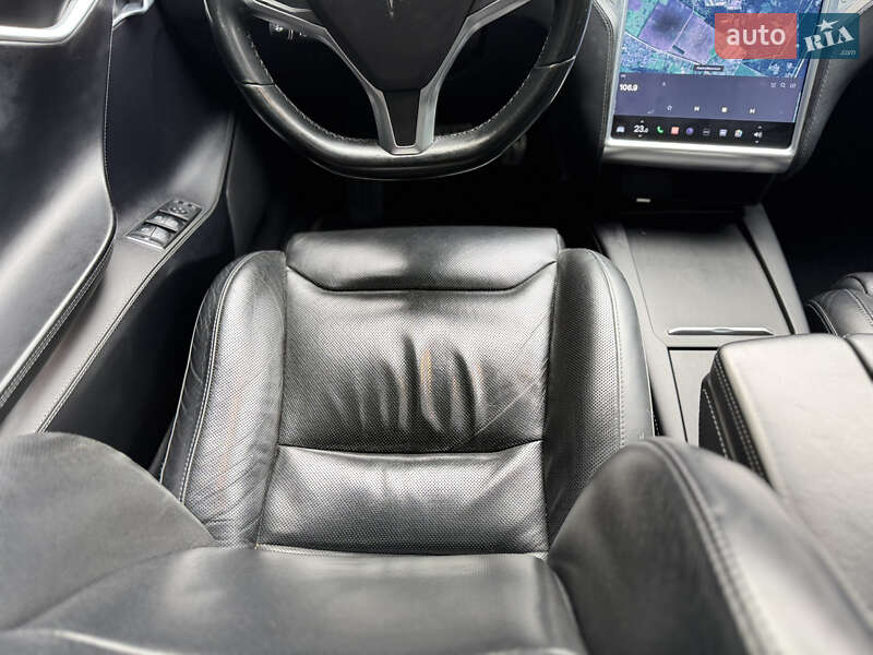 Ліфтбек Tesla Model S 2016 в Житомирі