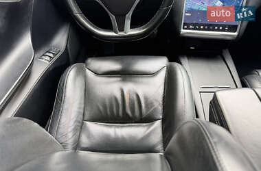 Лифтбек Tesla Model S 2016 в 