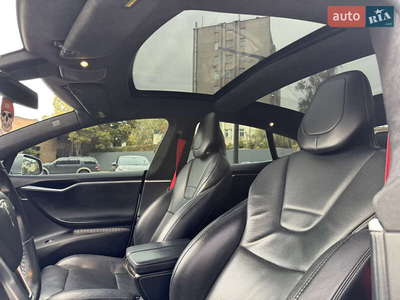 Ліфтбек Tesla Model S 2016 в Житомирі