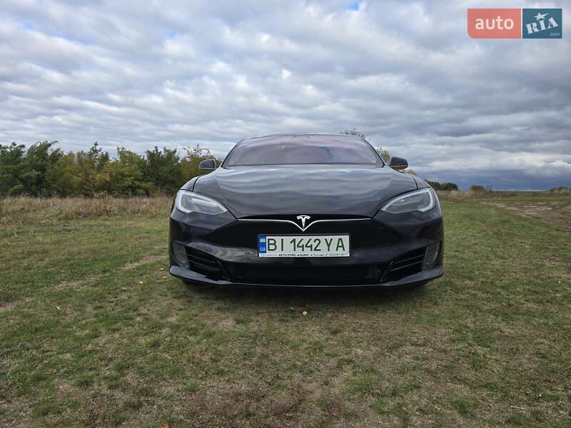 Ліфтбек Tesla Model S 2016 в Полтаві фото 3 Ліфтбек Tesla Model S 2016 в Полтаві