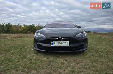 Ліфтбек Tesla Model S 2016 в 