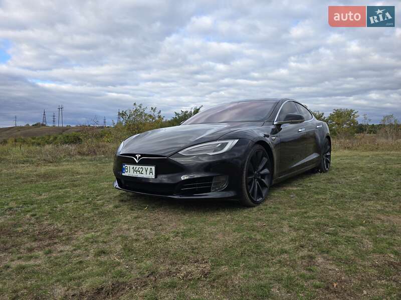 Ліфтбек Tesla Model S 2016 в Полтаві фото 2 Ліфтбек Tesla Model S 2016 в Полтаві
