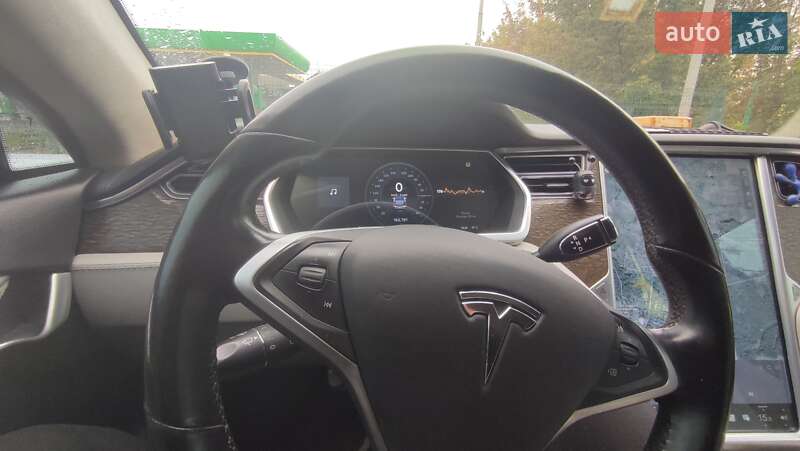 Лифтбек Tesla Model S 2013 в Житомире фото 14 Лифтбек Tesla Model S 2013 в Житомире