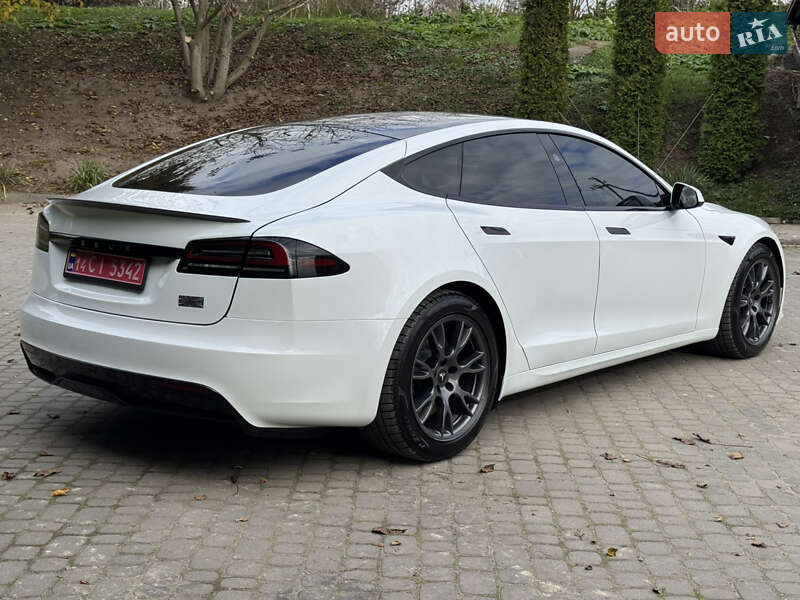 Лифтбек Tesla Model S 2024 в Львове