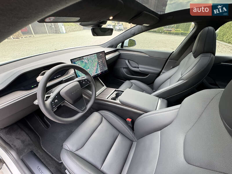 Лифтбек Tesla Model S 2024 в Львове