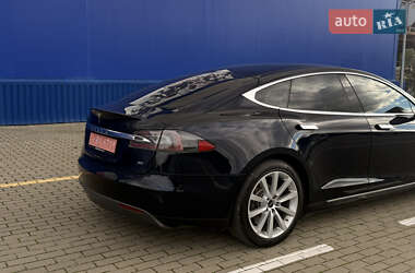 Лифтбек Tesla Model S 2014 в 