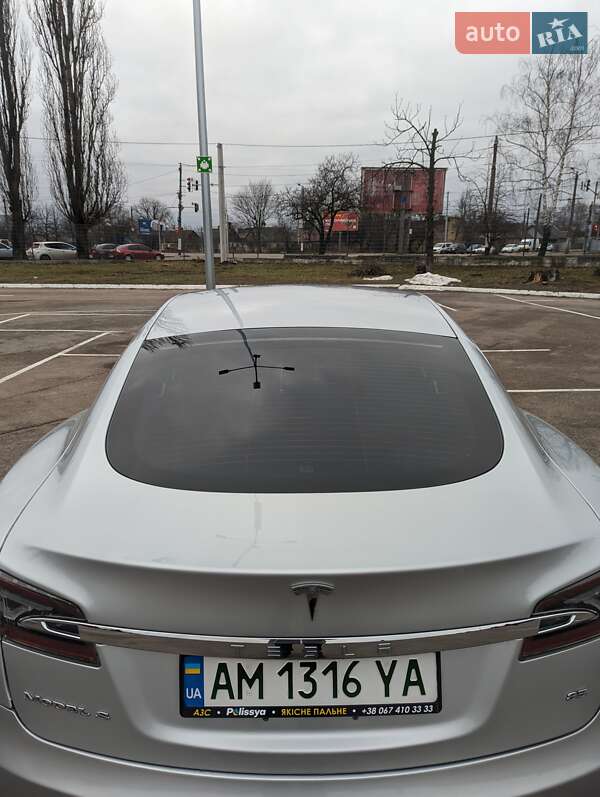 Ліфтбек Tesla Model S 2014 в Житомирі