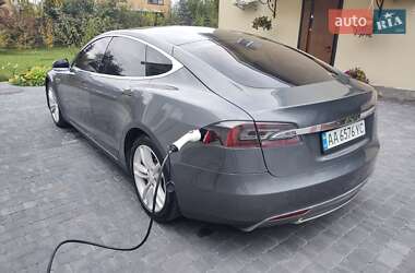 Ліфтбек Tesla Model S 2013 в 