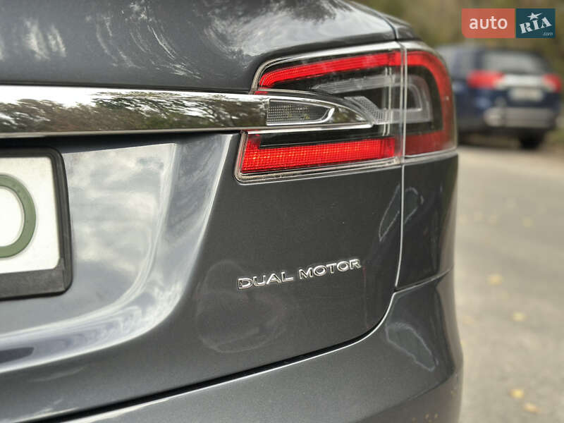 Ліфтбек Tesla Model S 2020 в Києві