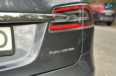 Лифтбек Tesla Model S 2020 в 